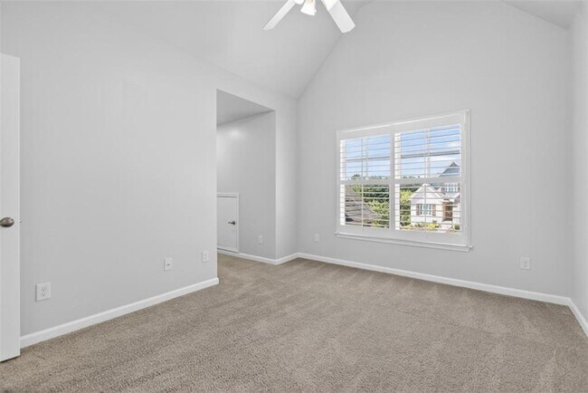 Building Photo - 4537 Grandview Pkwy