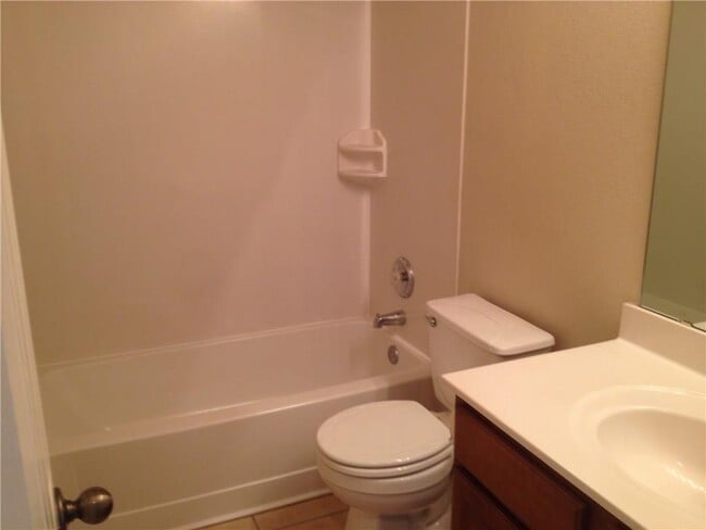 Building Photo - 4105 Meadow Bluff Way