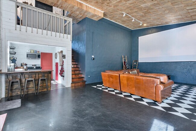 Building Photo - 2796 Camp Easter Rd