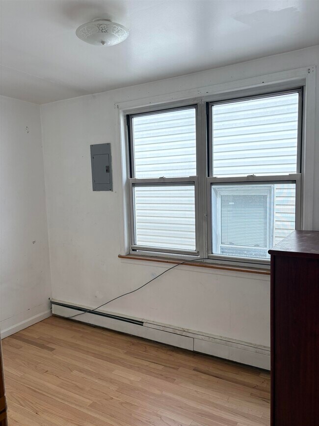 Building Photo - 426 Liberty Ave