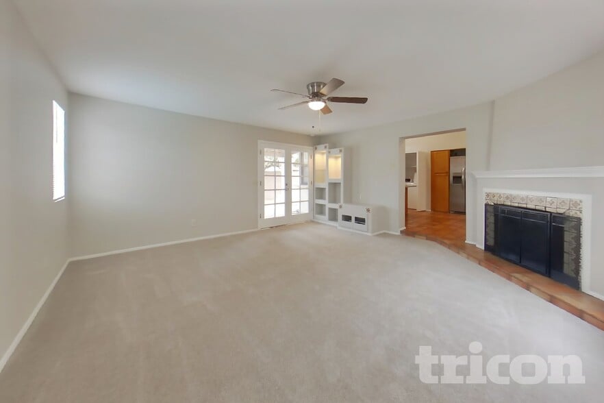 Building Photo - 3031 W Mercer Ln