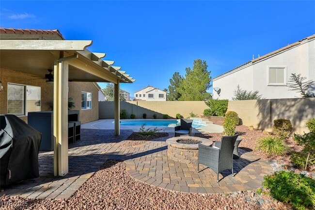 Building Photo - 3240 Peaceful Shadows Ct
