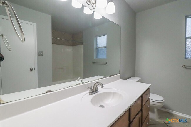 Building Photo - 1705 Liberty Hill Dr