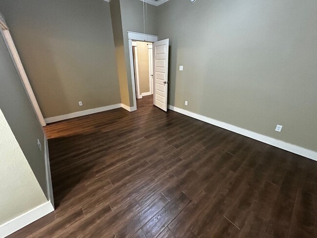 Building Photo - Napa Cottages