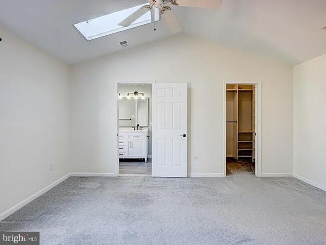 Building Photo - 20824 Shamrock Glen Cir