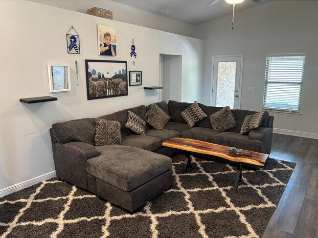 Building Photo - 5767 Marigold Loop