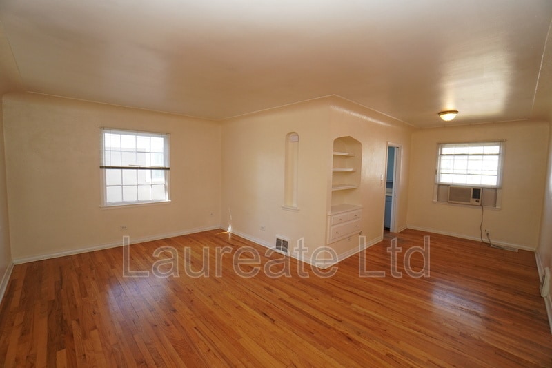 Building Photo - 2425 S Humboldt St