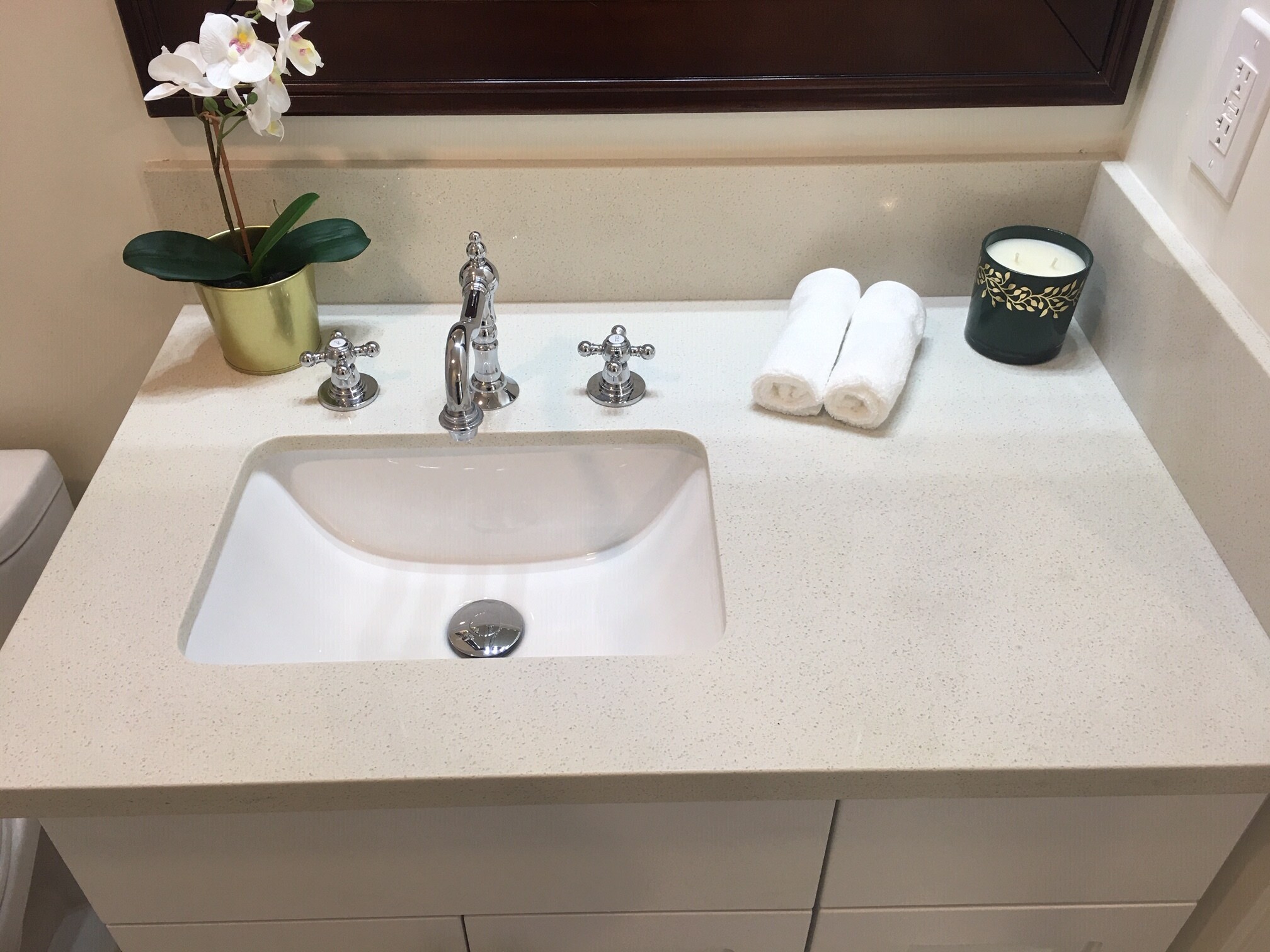 Building Photo - 10022 Kester Ave