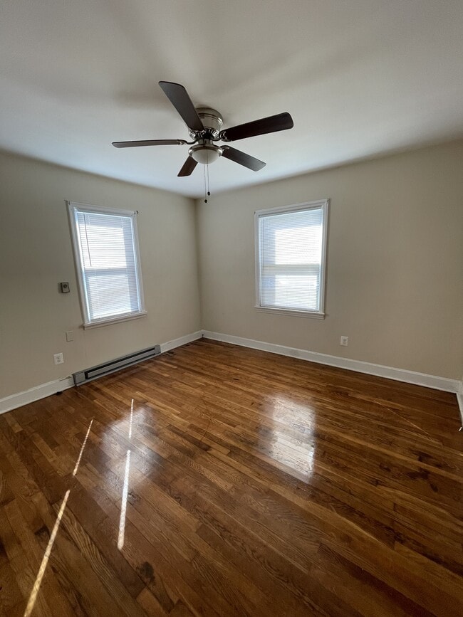 Building Photo - 515 Truitt St