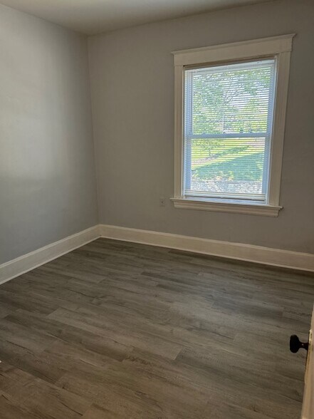 Building Photo - 225 Bodmann Ave