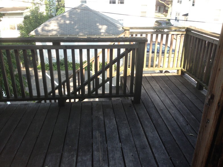 Building Photo - 802 Grand Ave