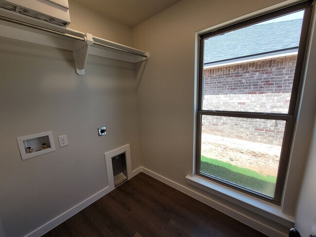 Building Photo - Gorgeous 2025 Build! 4/2/2 in Burgamy Park! Frenship School District!