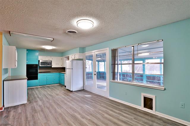 Building Photo - 501 N La Salle Dr