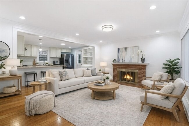 Building Photo - 63 Dickerman Ln