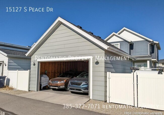 Building Photo - 15127 Peace Dr