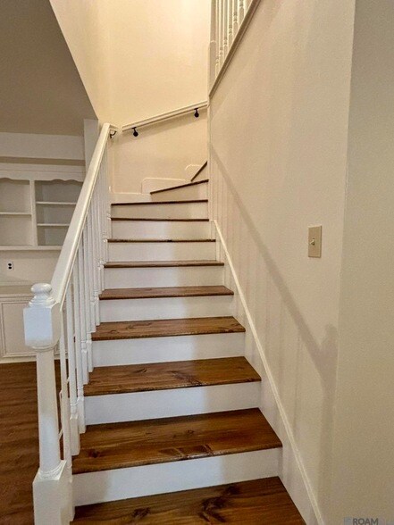 Building Photo - 5416 Heatherstone Dr