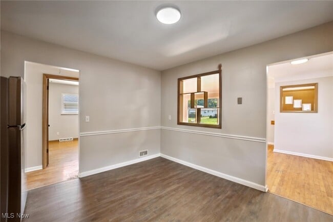 Building Photo - 5440 E 141st St