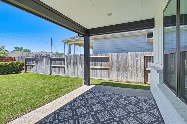 Building Photo - 10126 Water Harbor Dr
