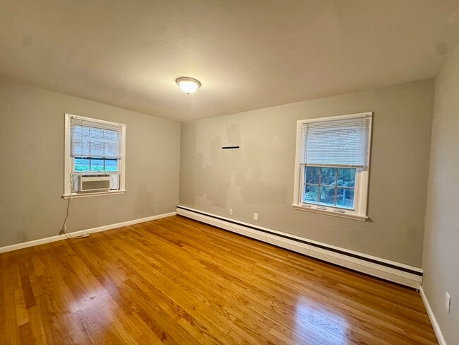 Building Photo - 25 Westmoor Rd