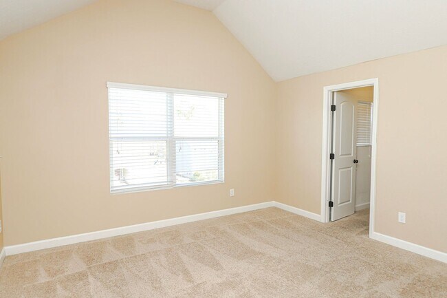 Building Photo - 4 Bedroom 2.5 Bath in Grovetown!