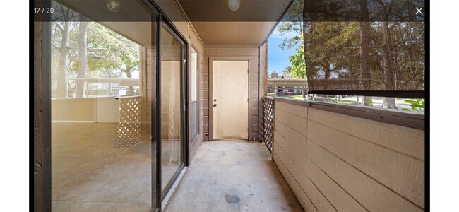 Building Photo - 12755 Mill Ridge Dr