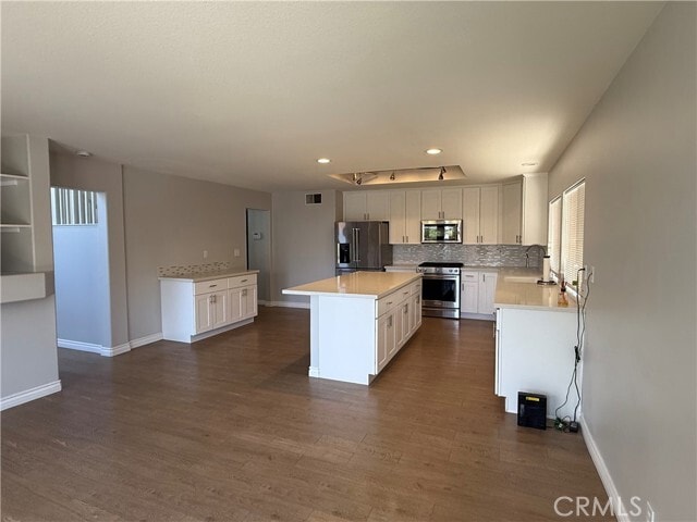 Building Photo - 670 Stoney Creek Cir