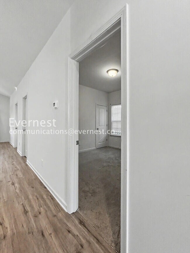 Building Photo - 10828 Mt Holly Rd