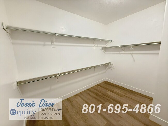 Building Photo - 1369 Carriage Chase Dr