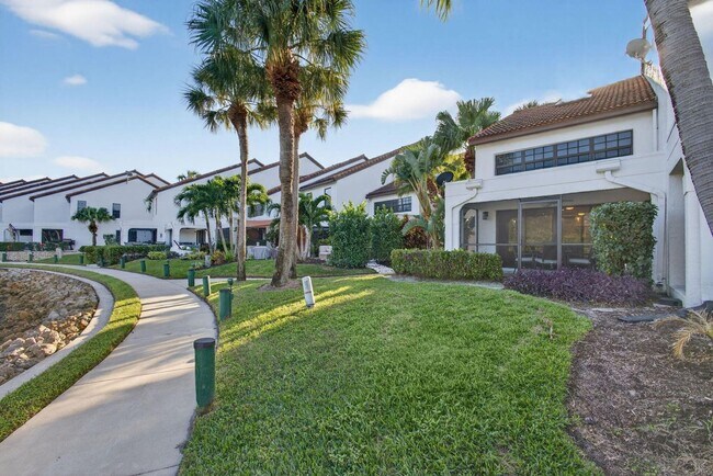 Building Photo - 2320 Treasure Isle Dr