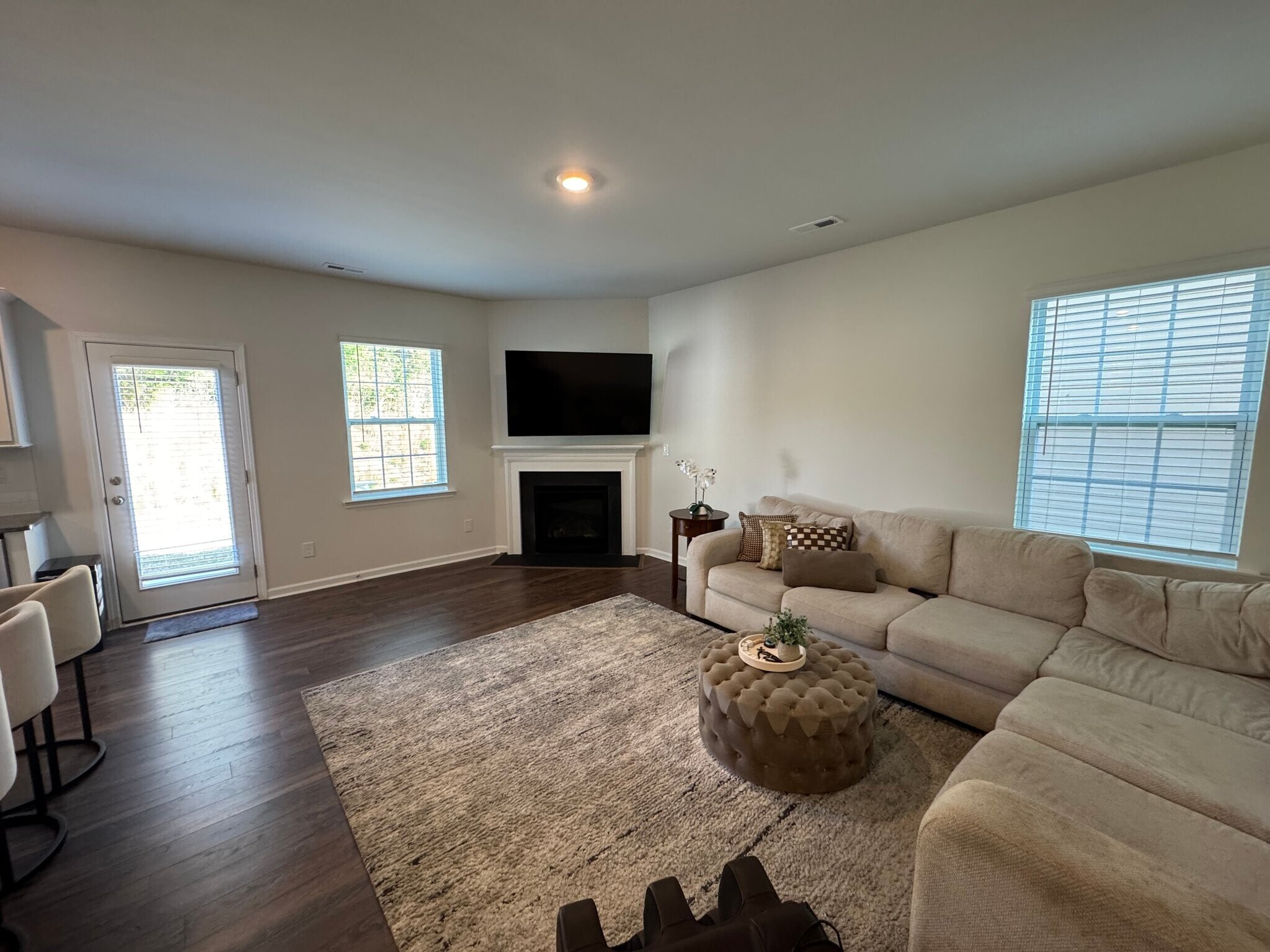 Building Photo - 1924 Vanderlyn St