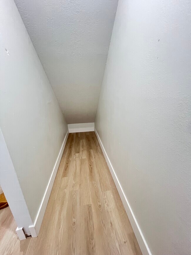 Building Photo - 10042 N 52nd St