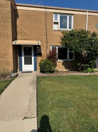 Building Photo - 3820 Forest Ave