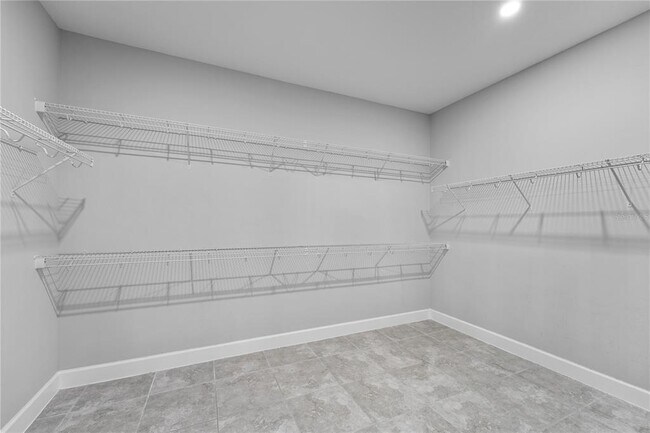 Building Photo - 2992 Evita St