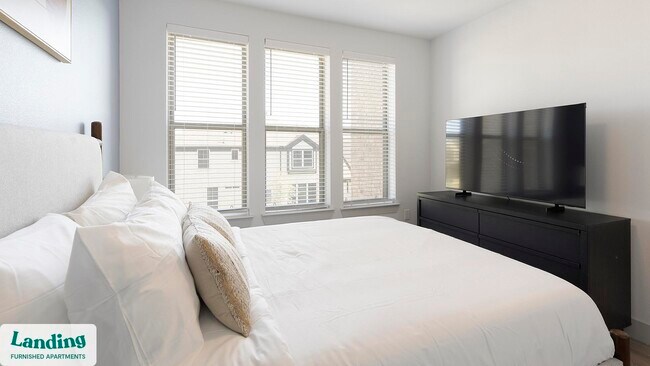 Building Photo - 3351 Walton Dr