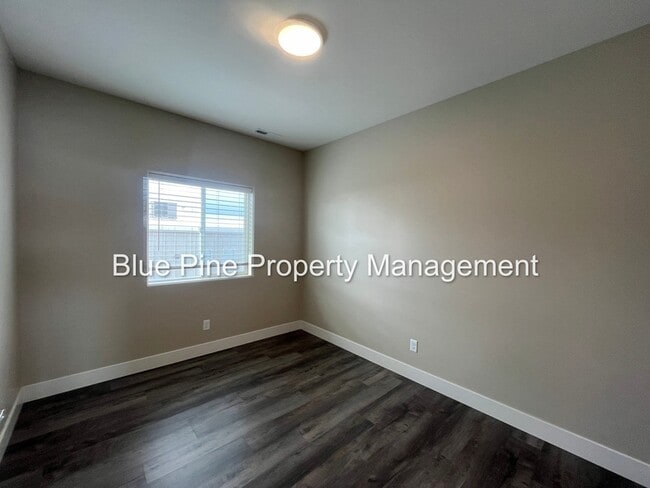 Building Photo - 591 Turin Way