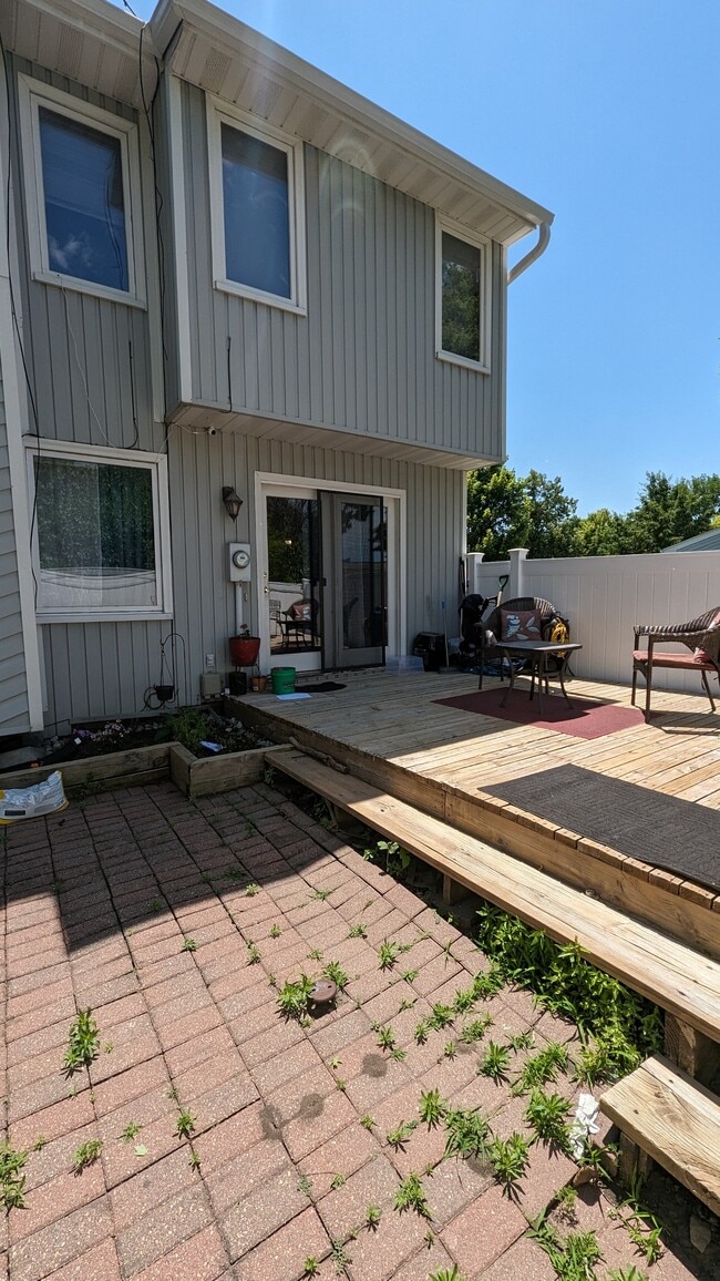 Building Photo - 1505 Little Bluestem Ct