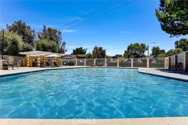 Building Photo - 1726 Oak Knoll Dr