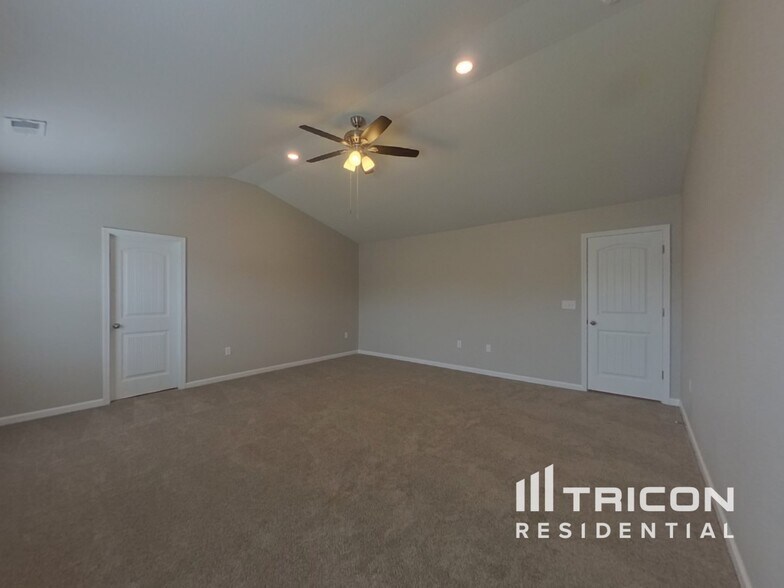 Building Photo - 8112 Derby Wood Ln