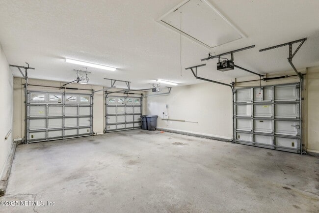 Building Photo - 2260 Harbor Lake Dr