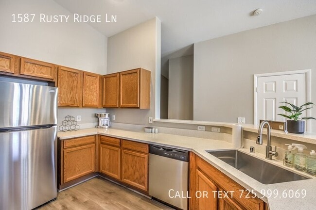 Building Photo - 1587 Rusty Ridge Ln