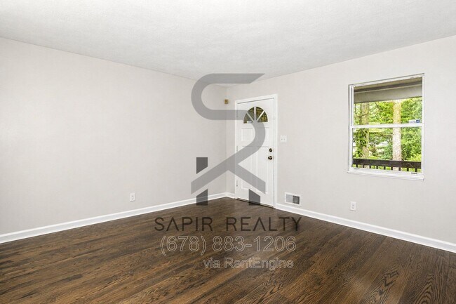 Building Photo - 2840 Alexandria Dr SW