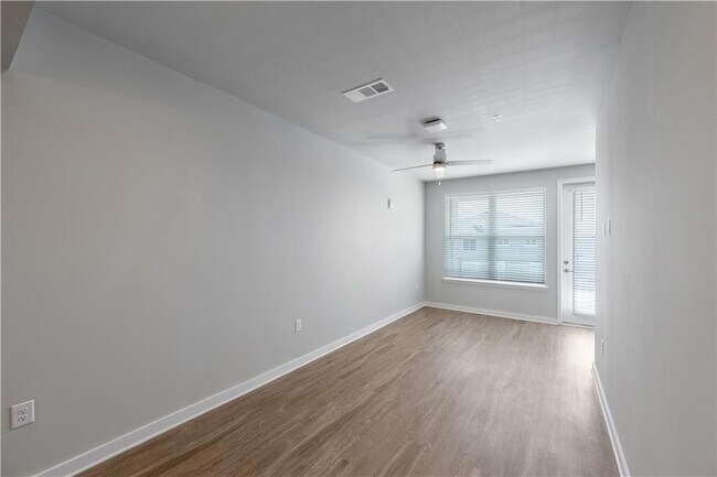 Building Photo - 4484 Marietta St