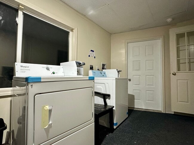 Building Photo - 35 Lincoln St