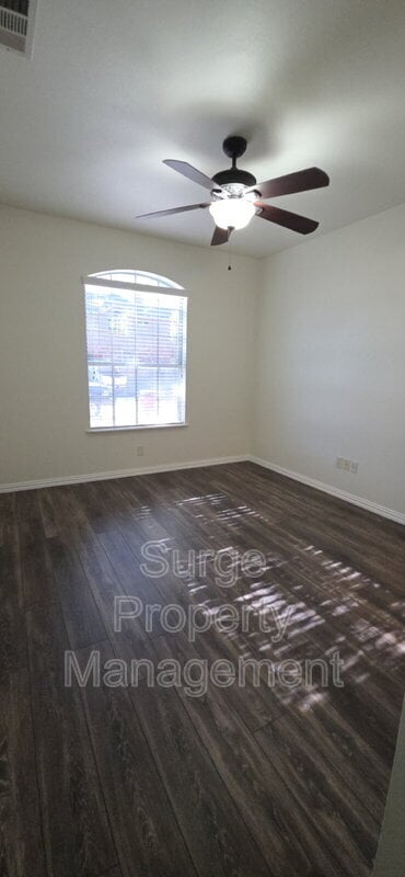 Building Photo - 629 Dorchester Dr