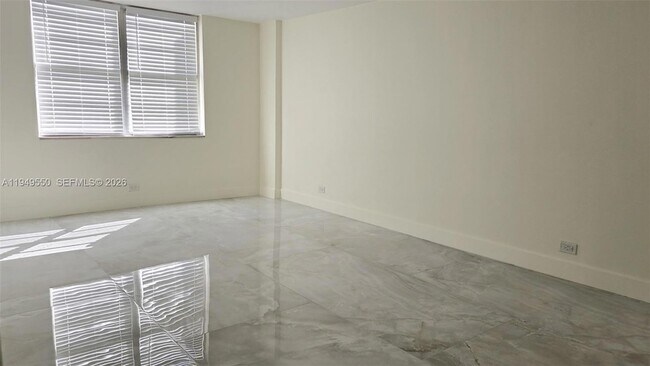 Building Photo - 250 174th St