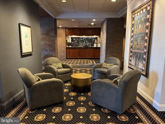 Building Photo - 1800 Old Meadow Rd