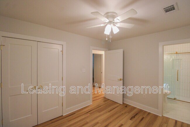 Building Photo - 1757 Skinner Ave