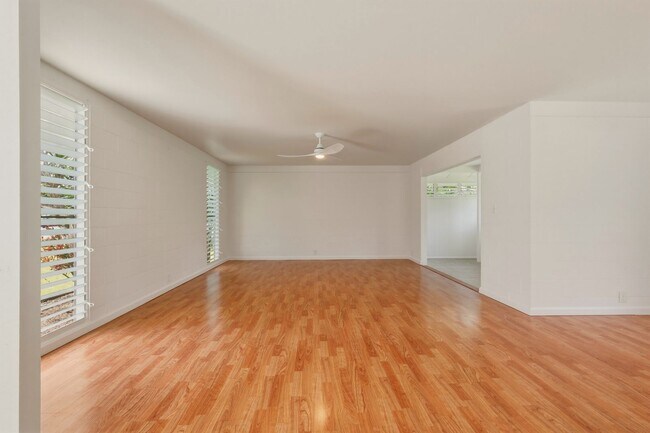 Building Photo - Spacious Aikahi Loop House in Kailua