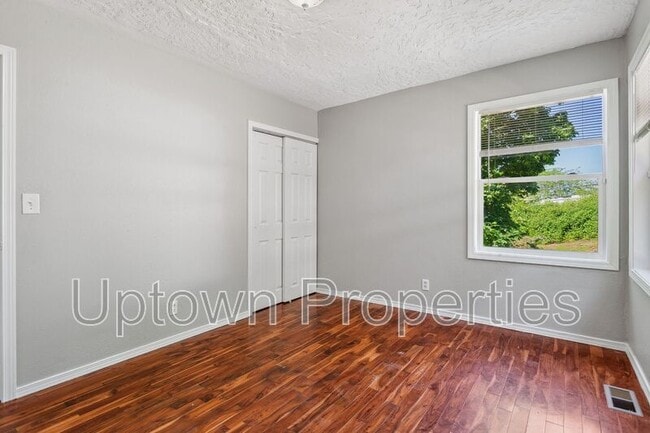 Building Photo - 11551 SW 64th Ave