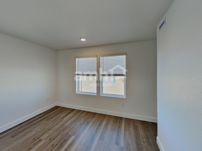 Building Photo - 10065 Abilene St